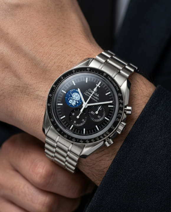 Omeg_a Speedmaster 57 Silver Snoopy 50th Anniversary