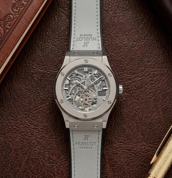 Hublot BigBang Skeleton