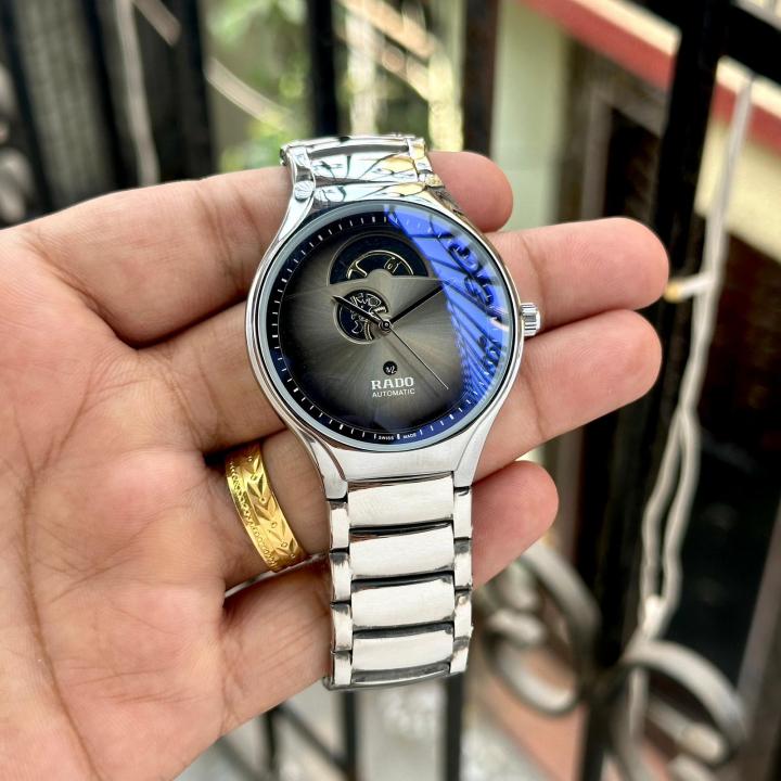 Rad_o True Square 40 - J919