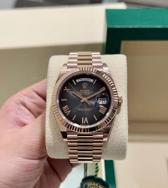 Role_x Oyster Perpetual Day Date 40 Battery