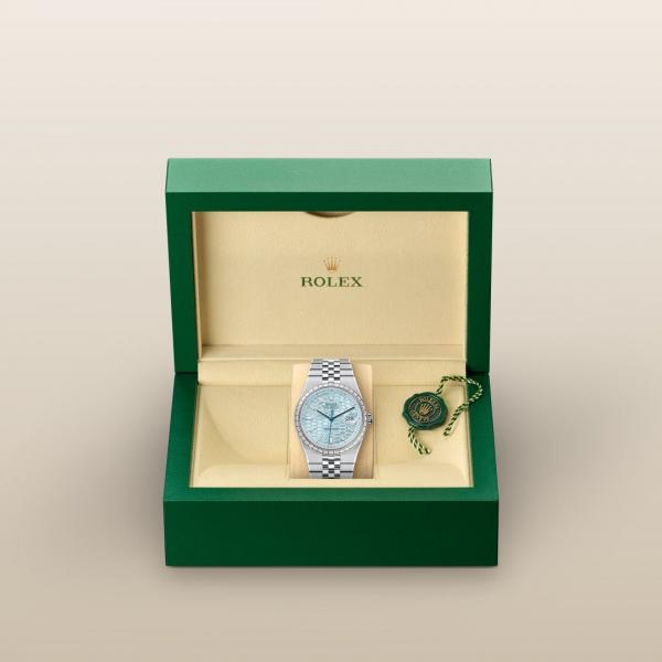 Role_x Oyster Perpetual Land Dweller Diamond Bazel