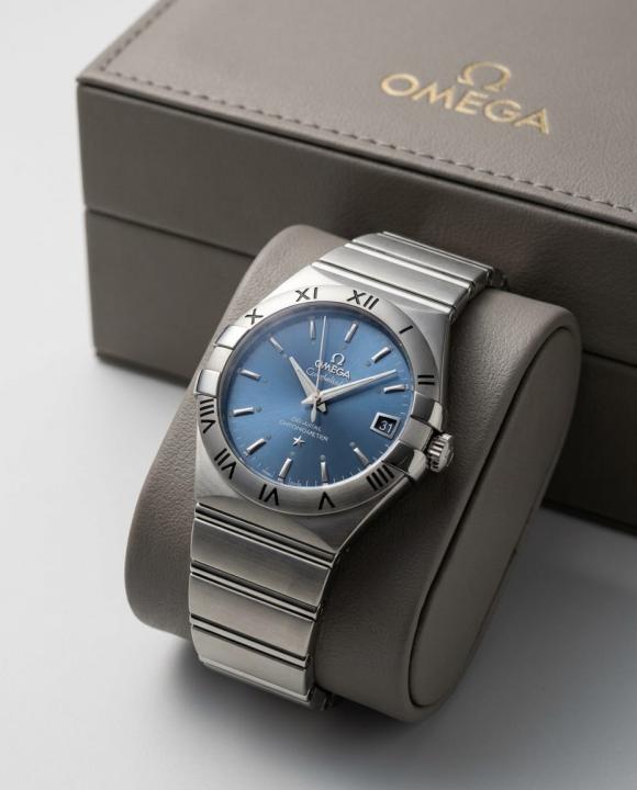 Omegg_a Blue