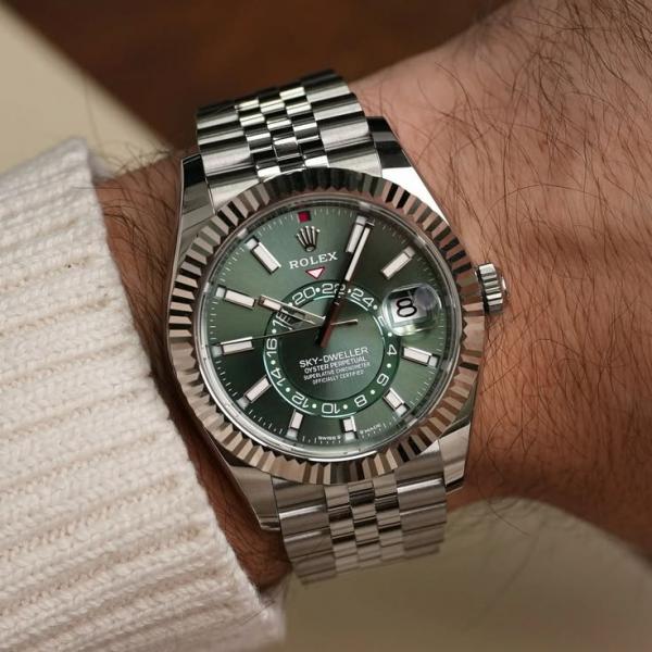 Rolee_x Oyster Perpetual Sky Dweller Silver-Green