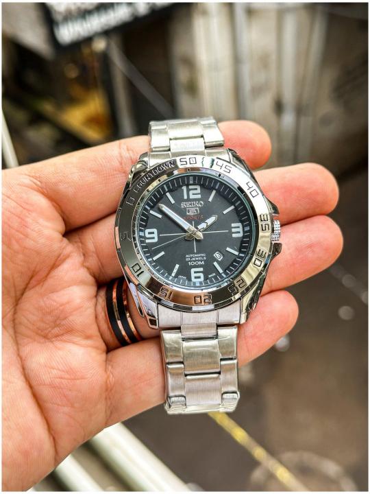 Seiko 5 Sports SRPB79J1