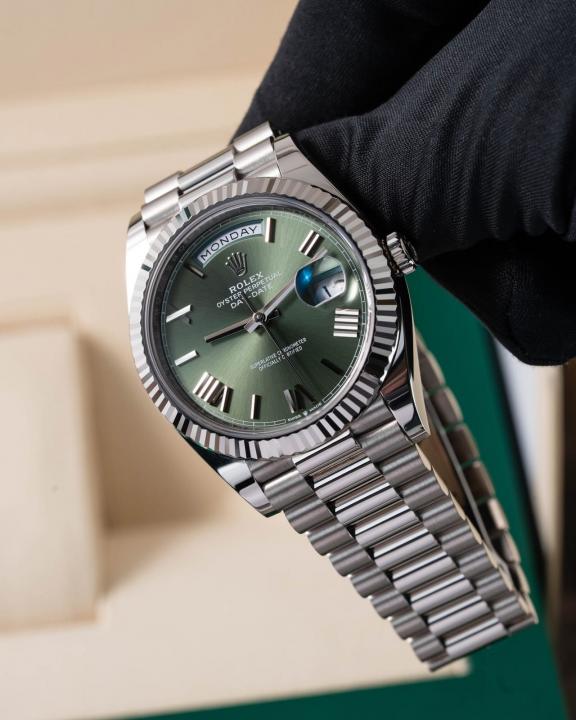 Rolee_x Oyster Perpetual Day Date 40 Battery Silver-Green