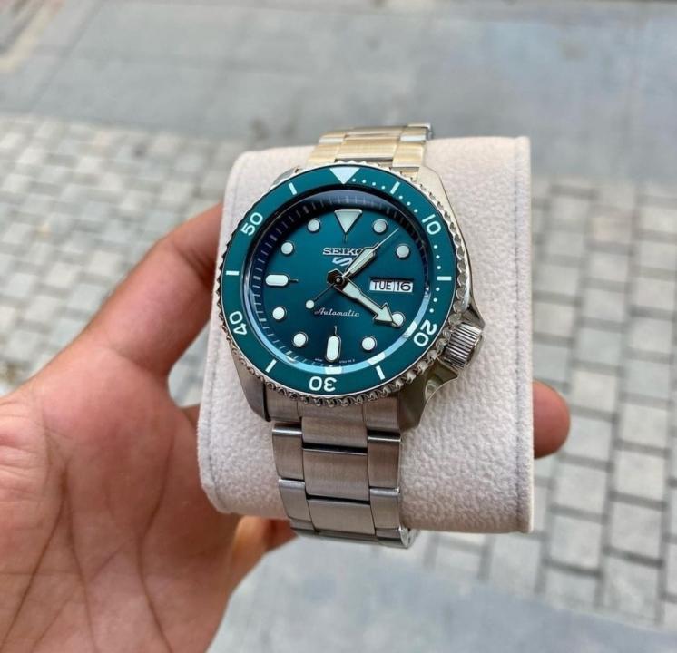 Seiko 5 Sports