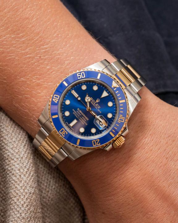 Rolee_x Oyster Perpetual Submarine 2Ton-Gold-Blue