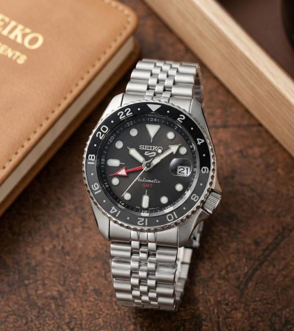 Seiko 5 Sports GMT