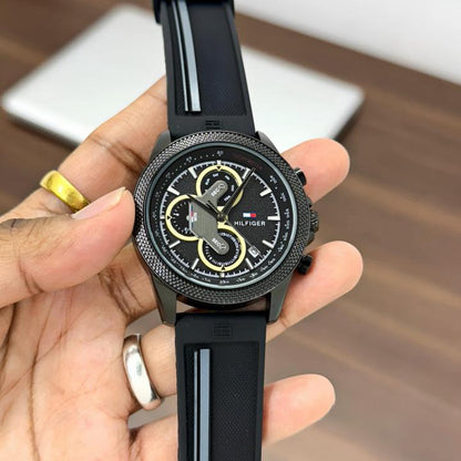 Tomm_y Hilfiger Clark