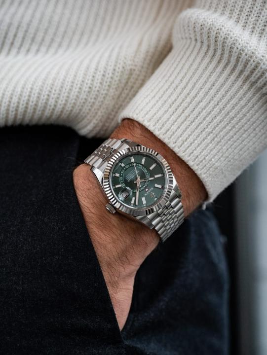 Role_x Oyster Perpetual Sky Dweller Silver-Green