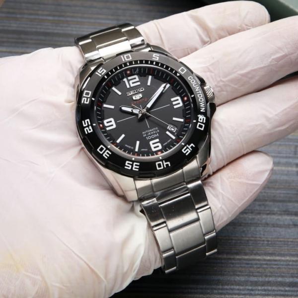 Seiko 5 Sports