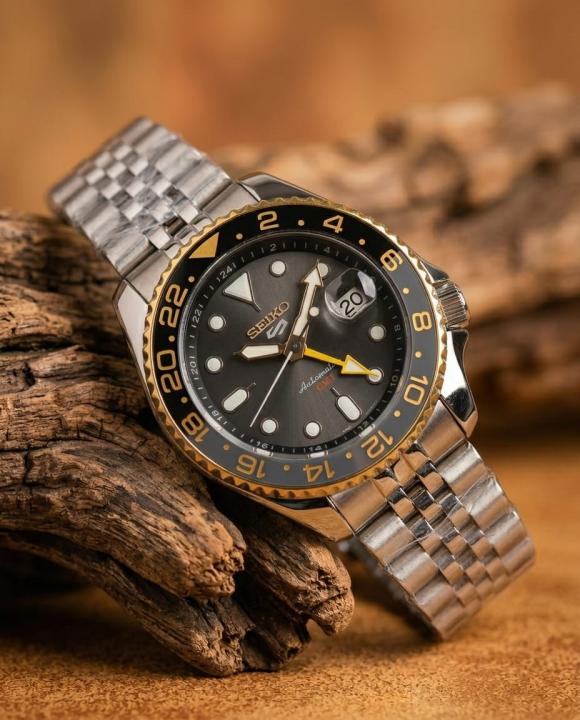 Seiko 5 Sports GMT