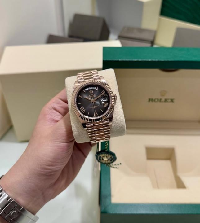 Role_x Oyster Perpetual Day Date 40 Battery