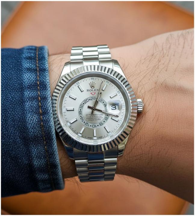 Role_x Oyster Perpetual Sky Dweller - J1787