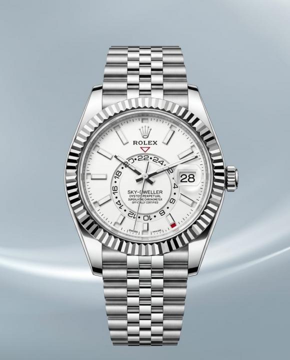 Role_x Oyster Perpetual Sky Dweller Silver-White