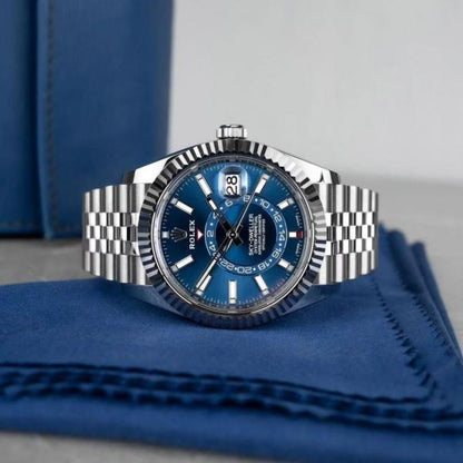Rolee_x Oyster Perpetual Sky Dweller Silver Blue