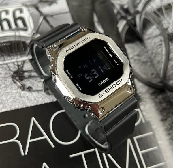 Casio g shock gms5600