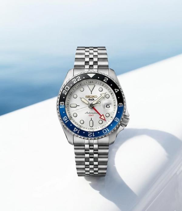 Seiko 5 Sports GMT