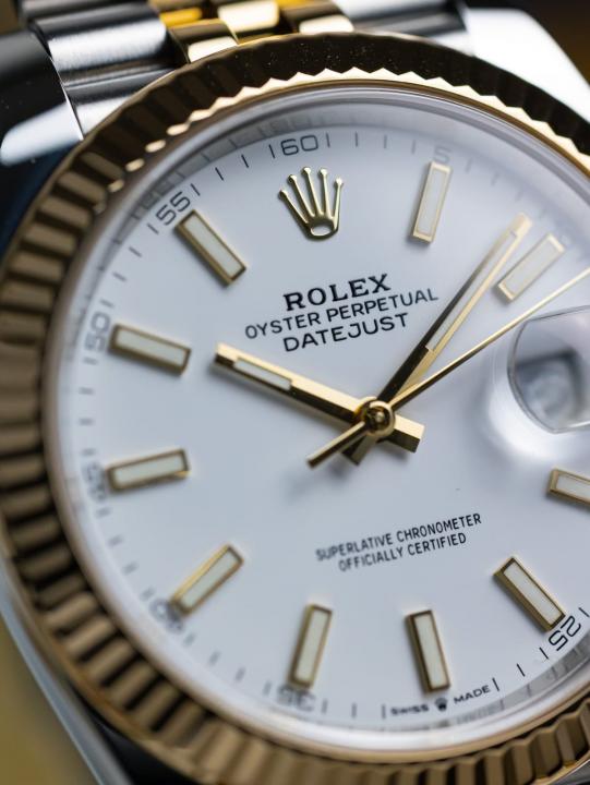 Rolee_x Oyster Perpetual Date Just 2Ton-Gold-White