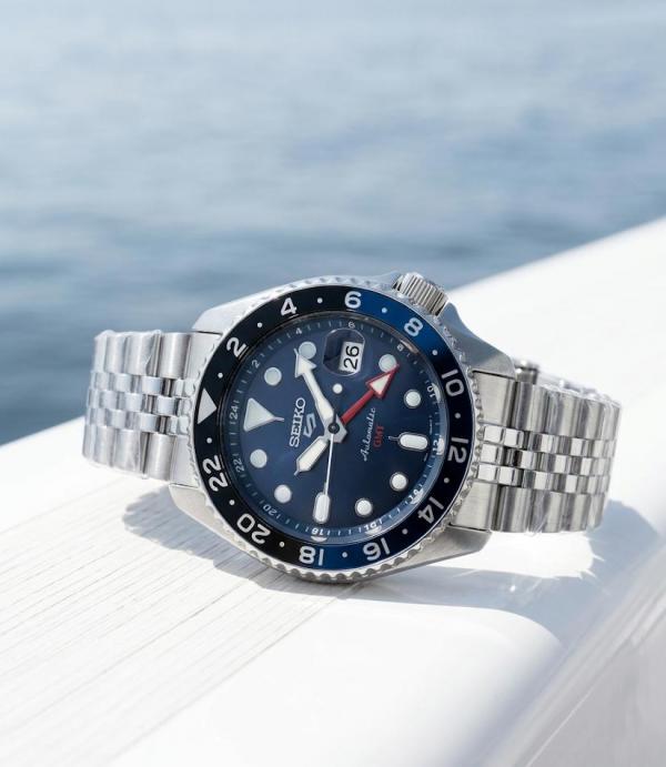 Seiko 5 Sports GMT