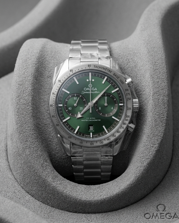 Omeg_a Speedmaster CO-AXIAL MASTER CHRONOMETER