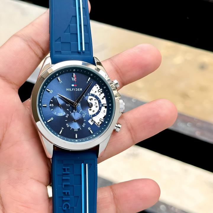Tomm_y Hilfiger Baker